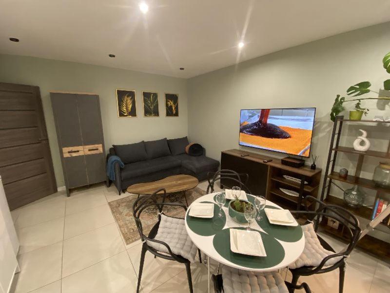 Apartament Blogi Sen III - Komfortowy Nocleg W Spokojnej Lokalizacji Zabrze Kültér fotó
