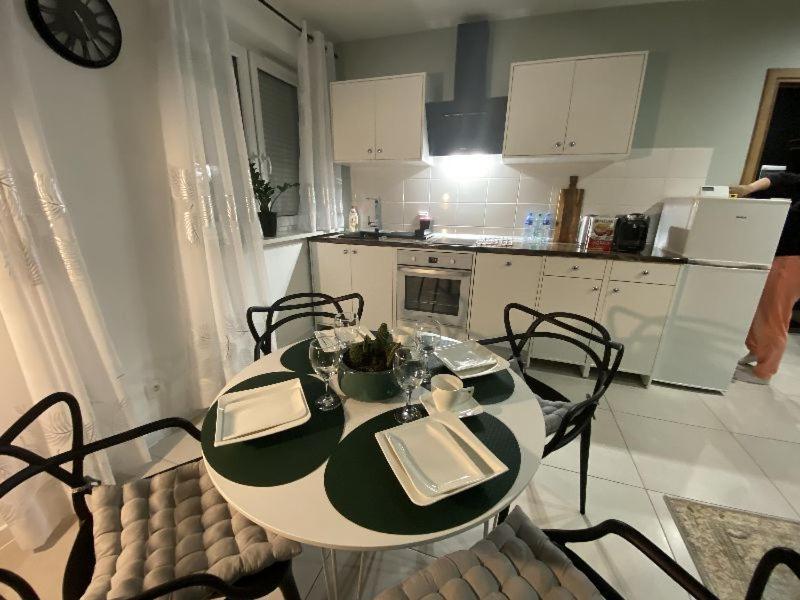 Apartament Blogi Sen III - Komfortowy Nocleg W Spokojnej Lokalizacji Zabrze Kültér fotó